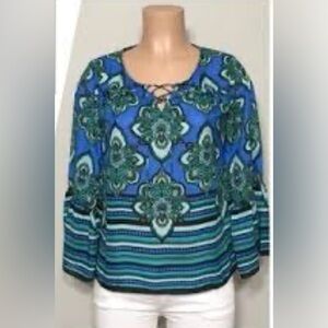 Kari blue women’s bell sleeves XL top